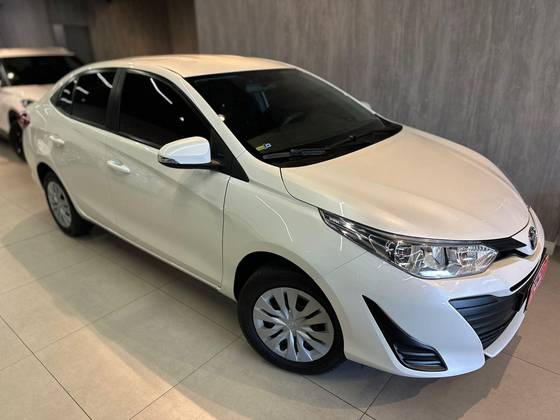 TOYOTA YARIS 1.5 16V FLEX SEDAN XL LIVE MULTIDRIVE